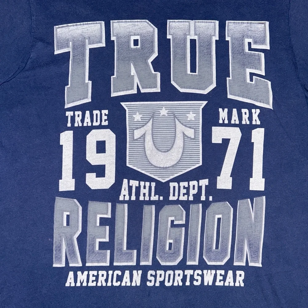 True Religion Men's Navy Blue Graphic T-Shirt Medium